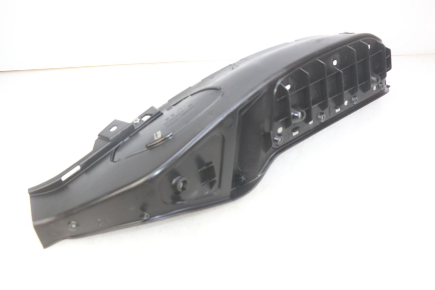 photo de MARCHE PIED GAUCHE PIAGGIO XEVO - X EVO 125 (2007 - 2017) - Détail de la pièce