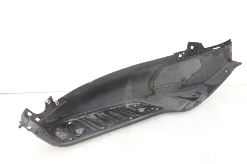 photo de MARCHE PIED GAUCHE PIAGGIO XEVO - X EVO 125 (2007 - 2017) - Gros plan technique