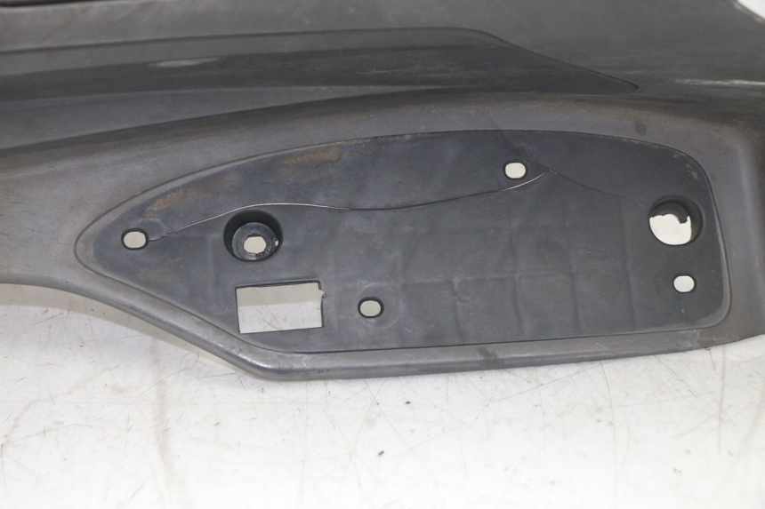 photo de MARCHE PIED SYM GTS EVO 125 (2009 - 2013) - Zoom état d’usage