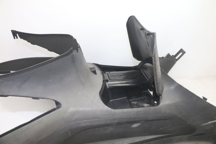 photo de MARCHE PIED SYM GTS EVO 125 (2009 - 2013) - Vue d’ensemble