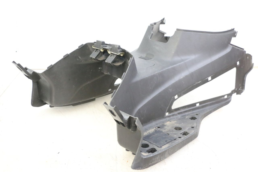 photo de MARCHE PIED SYM JOYMAX 125 (2010 - 2017) - Détails caractéristiques