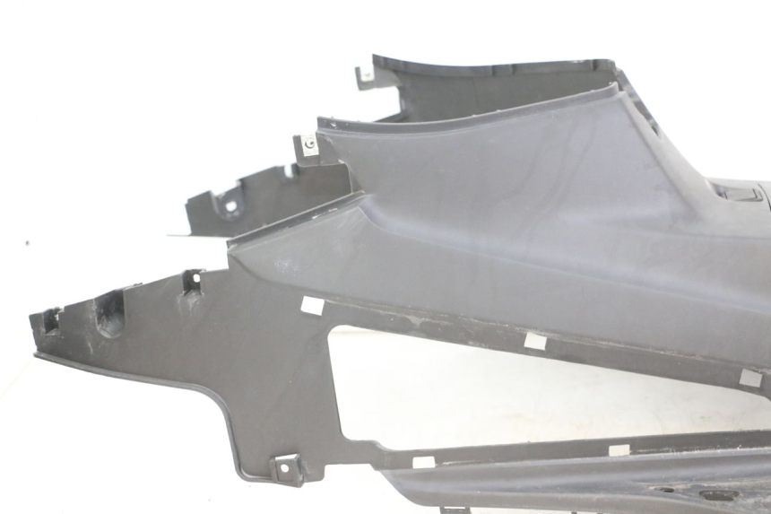 photo de MARCHE PIED SYM JOYMAX 125 (2010 - 2017) - Points de fixation