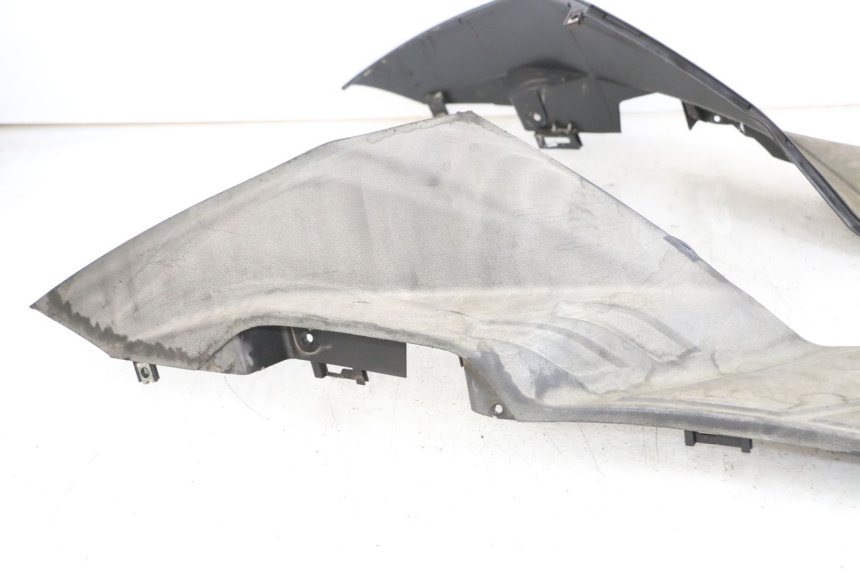 photo de MARCHE PIED SYM JOYRIDE EVO 125 (2009 - 2016) - Gros plan technique