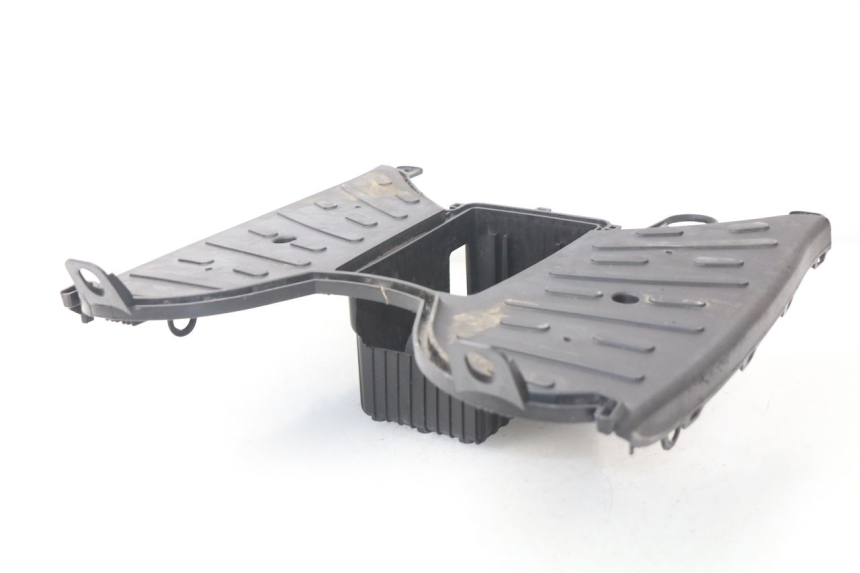 photo de MARCHE PIED PEUGEOT KISBEE 2T 50 (2010 - 2017) - Gros plan technique