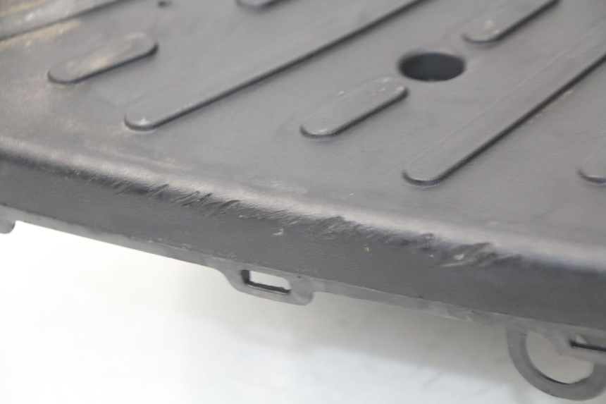 photo de MARCHE PIED PEUGEOT KISBEE 2T 50 (2010 - 2017) - Points de fixation