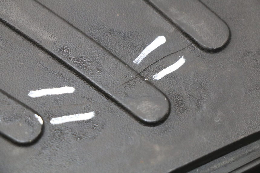 photo de MARCHE PIED PEUGEOT KISBEE 2T 50 (2010 - 2017) - Gros plan technique