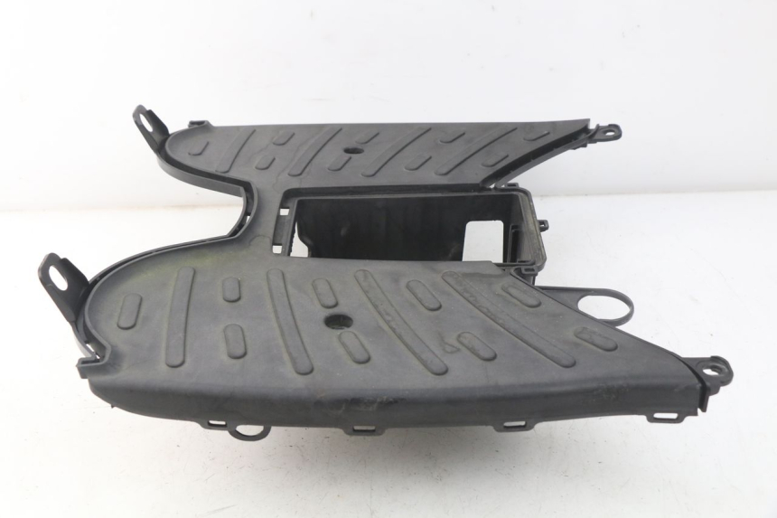 photo de MARCHE PIED PEUGEOT KISBEE 2T 50 (2010 - 2017) - Détail de la pièce