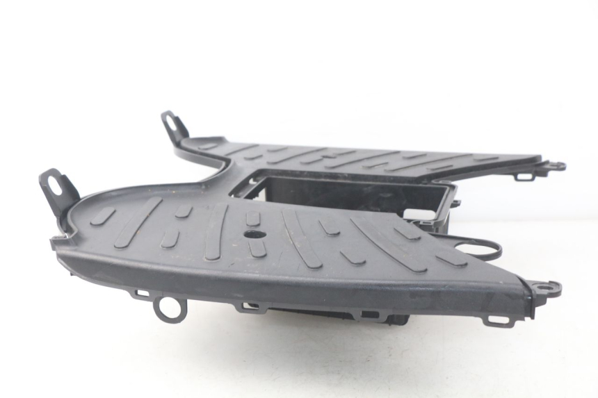 photo de MARCHE PIED PEUGEOT KISBEE 4T 50 (2010 - 2017) - Points de fixation