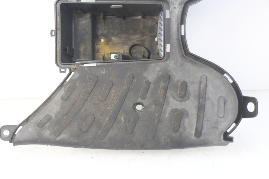 photo de MARCHE PIED PEUGEOT KISBEE 4T 50 (2010 - 2017) - Gros plan technique