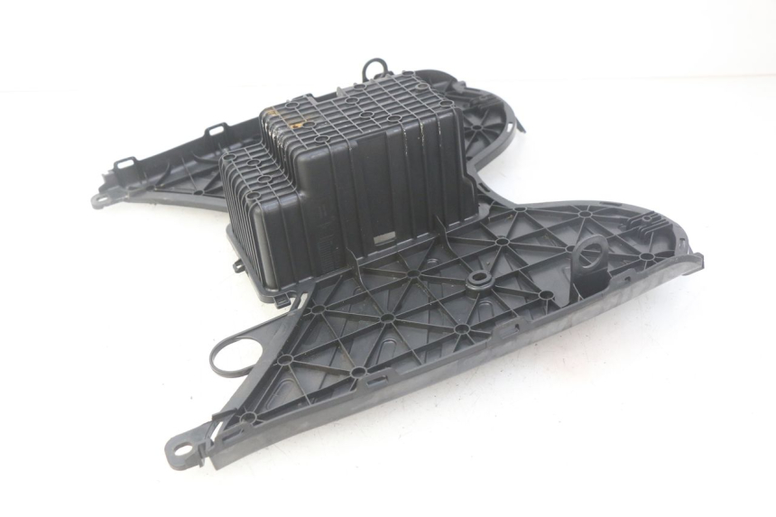 photo de MARCHE PIED PEUGEOT KISBEE 4T 50 (2010 - 2017) - Points de fixation