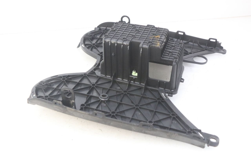 photo de MARCHE PIED PEUGEOT KISBEE 4T 50 (2010 - 2017) - État de surface