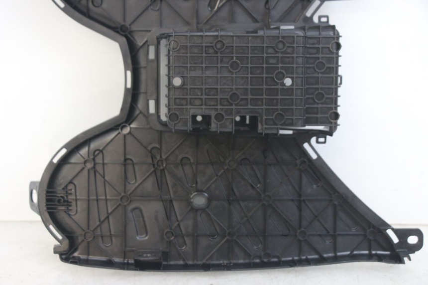 photo de MARCHE PIED PEUGEOT KISBEE 4T 50 (2010 - 2017) - Gros plan technique