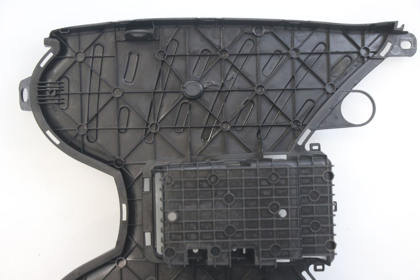 photo de MARCHE PIED PEUGEOT KISBEE 4T 50 (2010 - 2017) - Vue d’ensemble