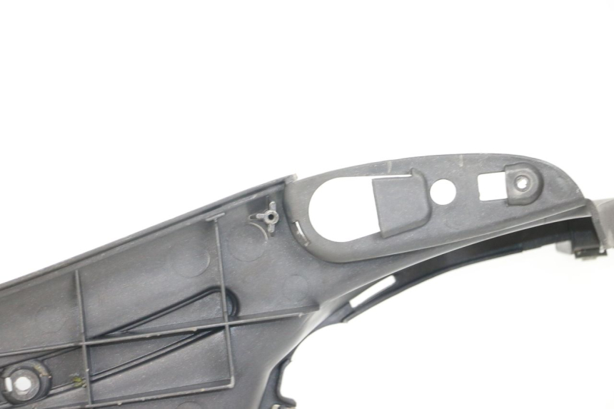 photo de MARCHE PIED PIAGGIO LIBERTY 4T 50 (2004 - 2008) - Autre angle de vue
