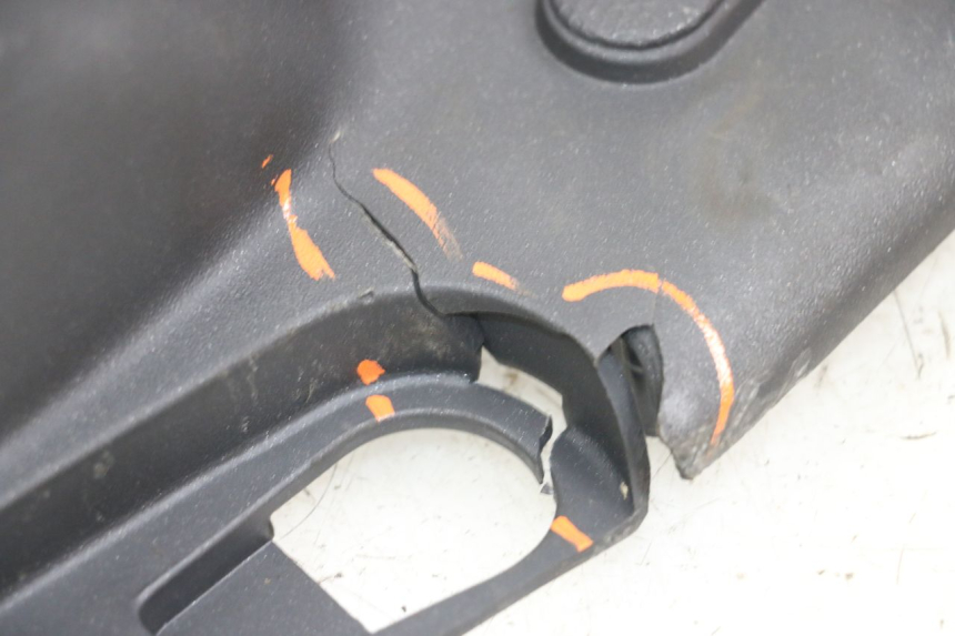 photo de MARCHE PIED PIAGGIO LIBERTY 4T 50 (2004 - 2008) - État de surface