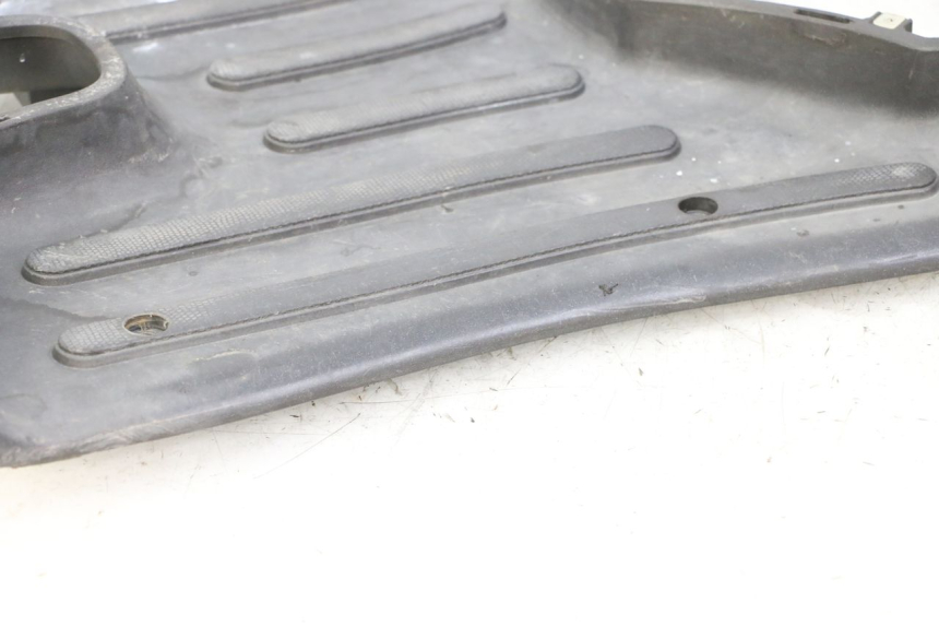 photo de MARCHE PIED PIAGGIO LIBERTY 4T 50 (2009 - 2015) - Autre angle de vue