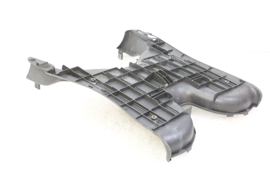 photo de MARCHE PIED PIAGGIO LIBERTY 4T 50 (2009 - 2015) - Gros plan technique