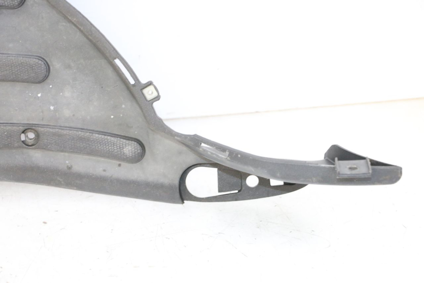 photo de MARCHE PIED PIAGGIO LIBERTY 4T 50 (2009 - 2015) - Marquages et références