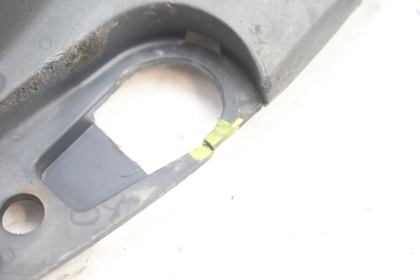 photo de MARCHE PIED PIAGGIO LIBERTY 125 (1998 - 2008) - Points de fixation