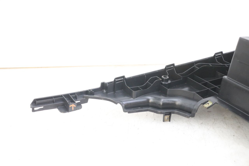 photo de MARCHE PIED KYMCO LIKE 125 (2009 - 2016) - Détail de la pièce