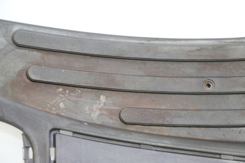 photo de MARCHE PIED PIAGGIO LXV 4T 50 (2009 - 2013) - Vue principale