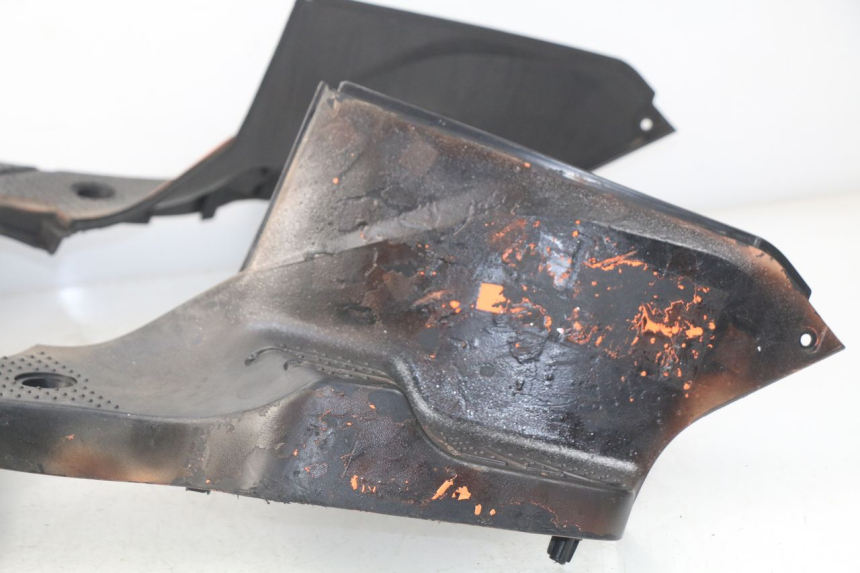 photo de MARCHE PIED SYM ORBIT 2 4T 50 (2008 - 2017) - Points de fixation