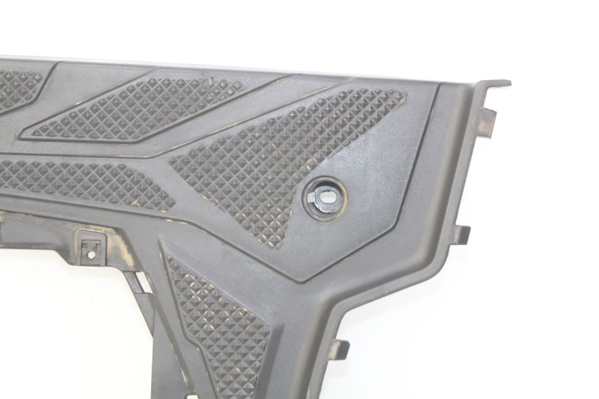 photo de MARCHE PIED SYM ORBIT III 3 4T 50 (2021 - 2025) - Points de fixation