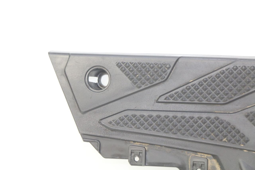 photo de MARCHE PIED SYM ORBIT III 3 4T 50 (2021 - 2025) - État de surface