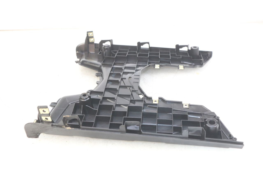 photo de MARCHE PIED SYM ORBIT III 3 4T 50 (2021 - 2025) - Points de fixation