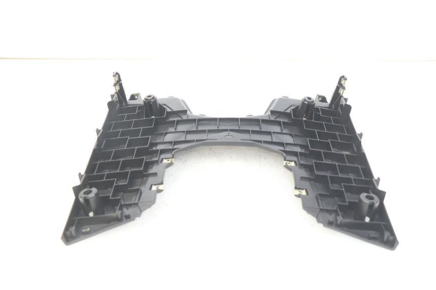 photo de MARCHE PIED SYM ORBIT III 3 4T 50 (2021 - 2025) - État de surface