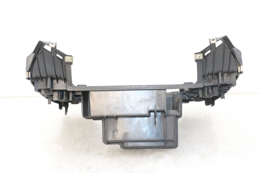 photo de MARCHE PIED PEUGEOT BELVILLE 125 (2017 - 2021) - Points de fixation