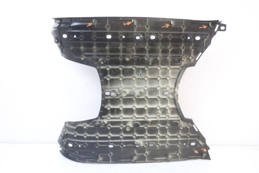 photo de MARCHE PIED PEUGEOT DJANGO 125 (2014 - 2017) - État de surface