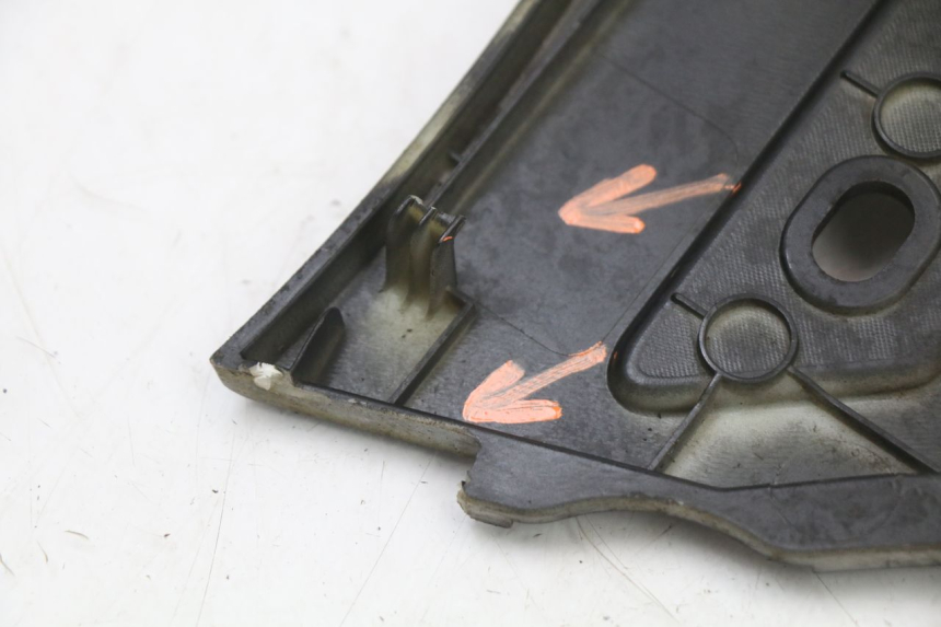 photo de MARCHE PIED PEUGEOT DJANGO 125 (2014 - 2017) - Marquages et références