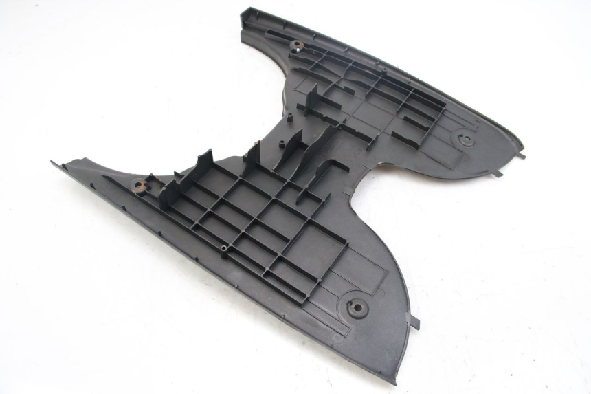 photo de MARCHE PIED APRILIA SCARABEO 4T 50 (2009 - 2017) - Gros plan technique