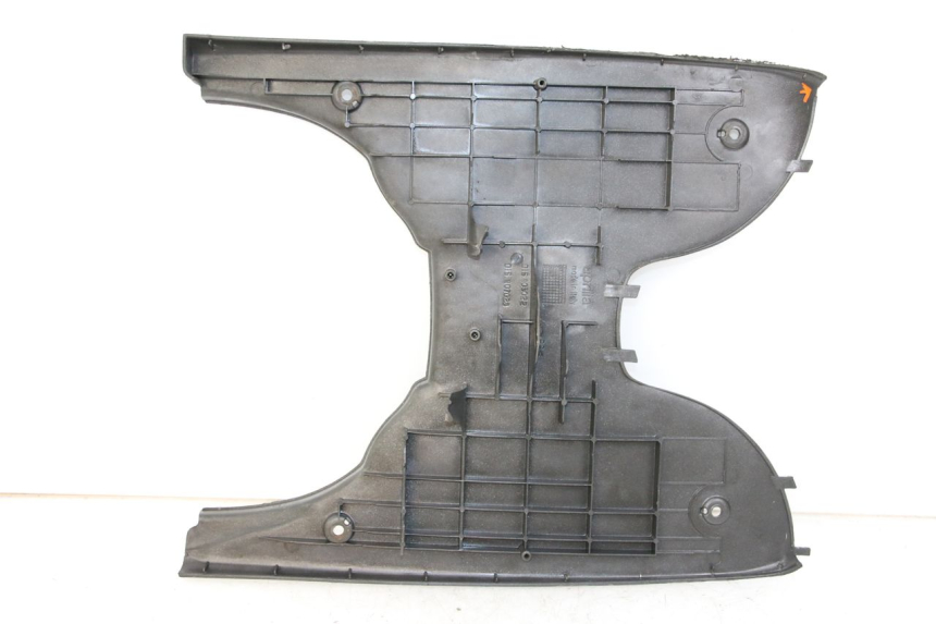 photo de MARCHE PIED APRILIA SCARABEO 100 (2003 - 2012) - Gros plan technique