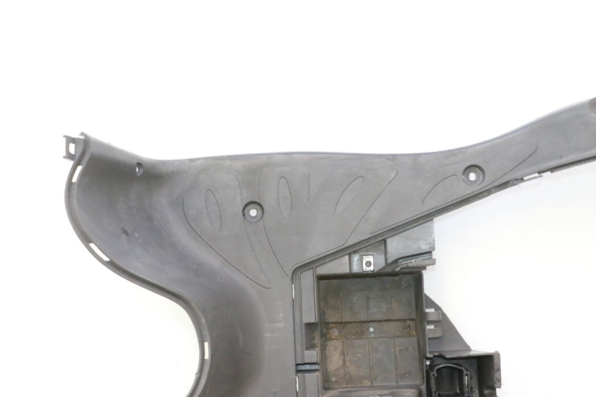 photo de MARCHE PIED HONDA SH 125 (2001 - 2003) - Gros plan technique