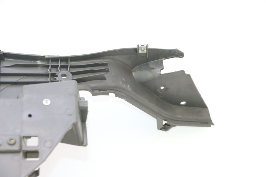 photo de MARCHE PIED HONDA SH 125 (2001 - 2003) - Points de fixation