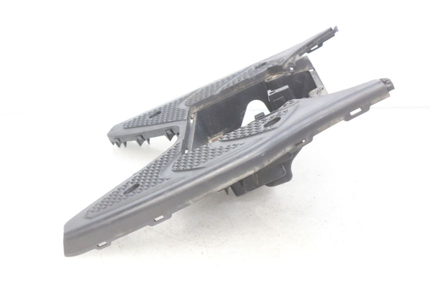 photo de MARCHE PIED SUZUKI SIXTEEN 125 (2008 - 2010) - Vue d’ensemble