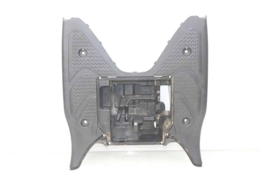 photo de MARCHE PIED SUZUKI SIXTEEN 125 (2008 - 2010) - Points de fixation