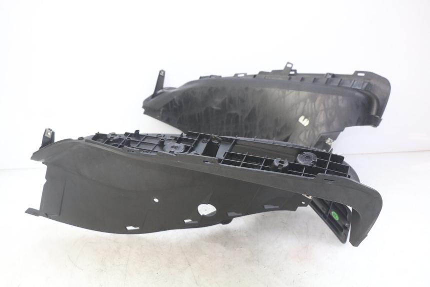 photo de MARCHE PIED MBK SKYCRUISER 125 (2010 - 2013) - Détail de la pièce