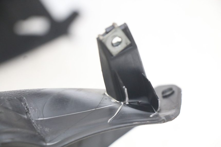 photo de MARCHE PIED MBK SKYCRUISER 125 (2010 - 2013) - Gros plan technique