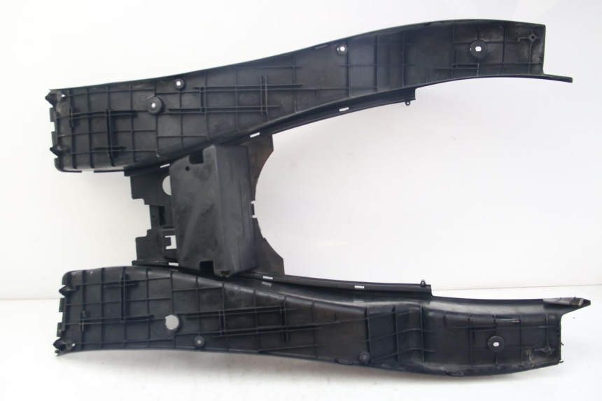 photo de MARCHE PIED MBK SKYLINER 125 (1998 - 2001) - Détail de la pièce