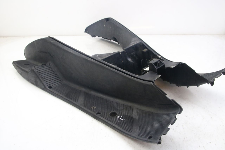 photo de MARCHE PIED MBK SKYLINER 125 (1998 - 2001) - Vue d’ensemble