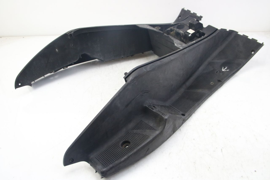 photo de MARCHE PIED MBK SKYLINER 125 (1998 - 2001) - Points de fixation