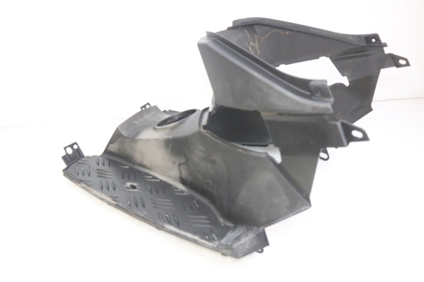 photo de MARCHE PIED PEUGEOT SPEEDFIGHT 3 AIR 50 (2009 - 2015) - État de surface