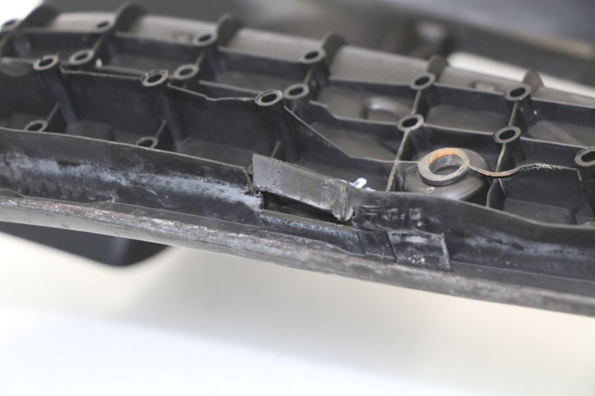 photo de MARCHE PIED PEUGEOT SPEEDFIGHT LC 50 (1996 - 2002) - Points de fixation