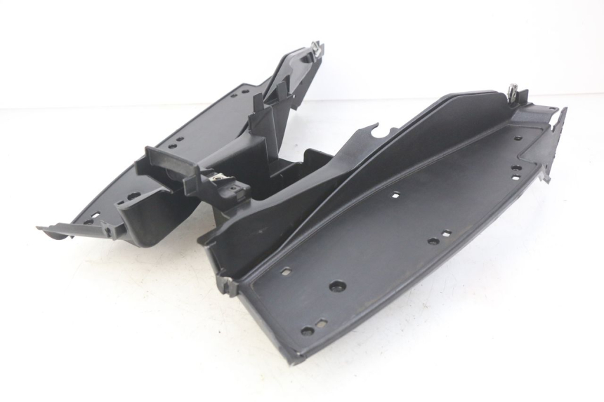 photo de MARCHE PIED APRILIA SR R 2T LC 50 (2018 - 2021) - Points de fixation