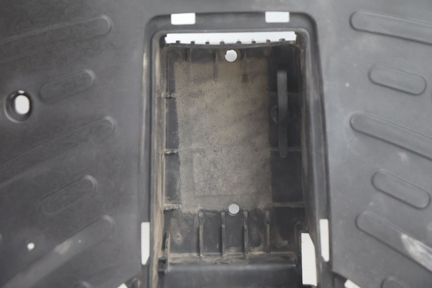 photo de MARCHE PIED PEUGEOT STREETZONE NAKED 2T 50 (2014 - 2018) - Zoom état d’usage