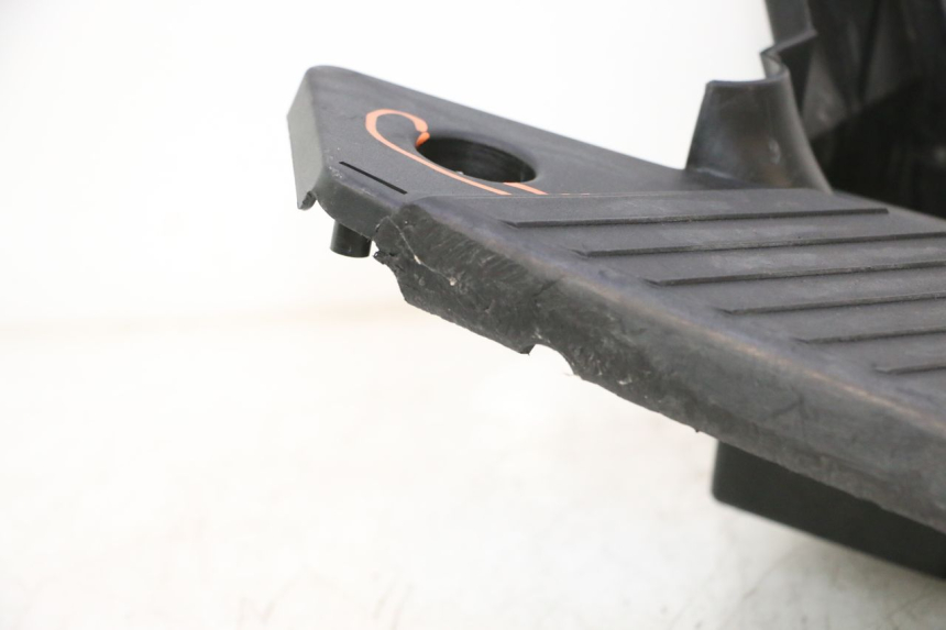 photo de MARCHE PIED MBK STUNT NAKED 50 (2004 - 2018) - Inspection visuelle