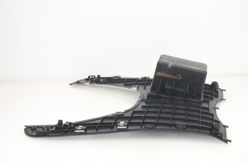 photo de MARCHE PIED PEUGEOT SUM UP 125 (2008 - 2013) - Détail de la pièce